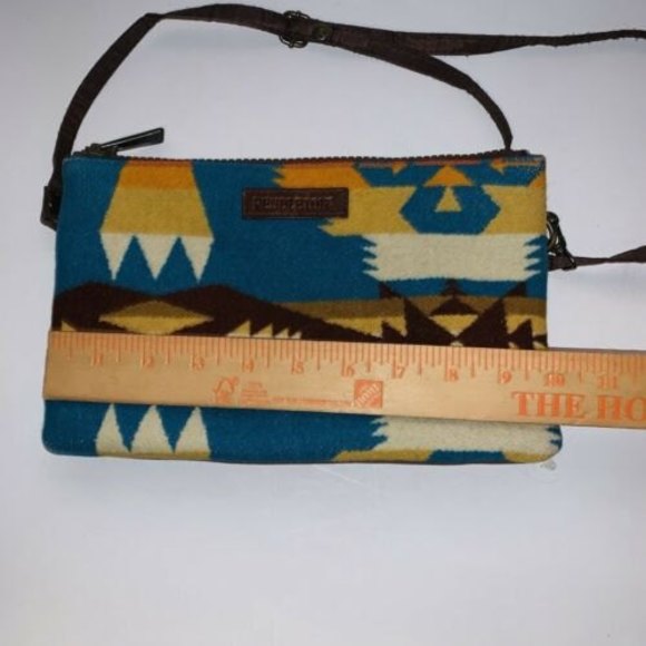 CROSSBODY SHOULDER HANDBAG MADE WITH PENDLETON WOOL AND LEATHER - Picture 7 of 8